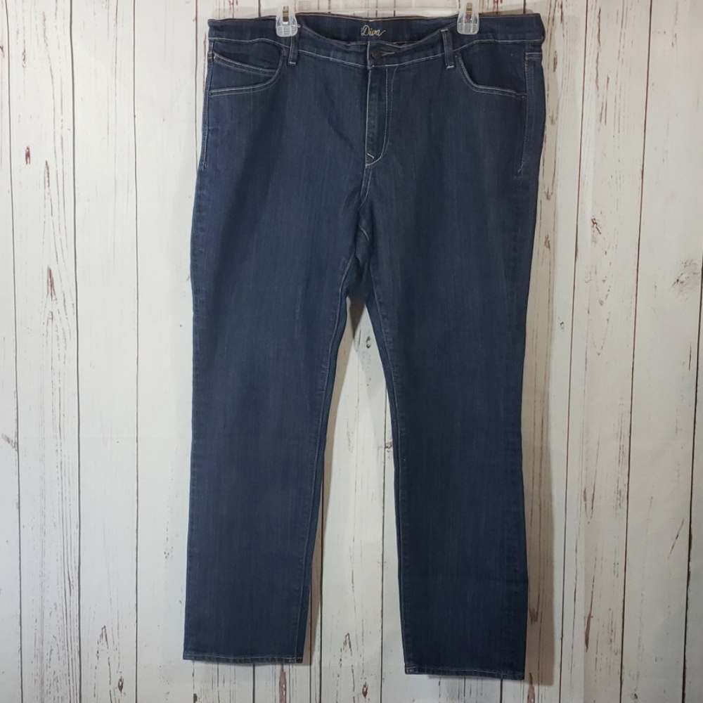 Old Navy The Diva Straight Leg Skinny Jeans 18